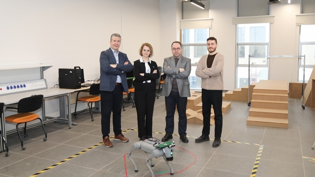 BTÜ ortaokul ve lise öğrencilerini robotlarla tanıştıracak
BTÜ'den gençlere robot köpeklerle geleceğe yolculuk