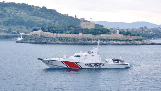 Kuşadası'nda Sahil Güvenlik botu ziyarete açılıyor