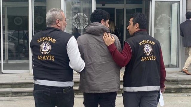 Kuşadası'nda aranan 2 şahıs yakalandı