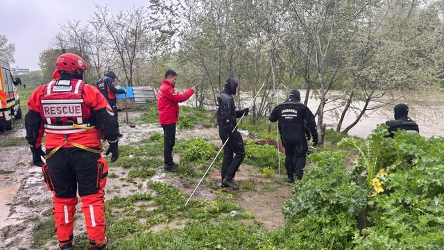 Nehirde kaybolan Ahmed'i arama çalışmaları yeniden başladı