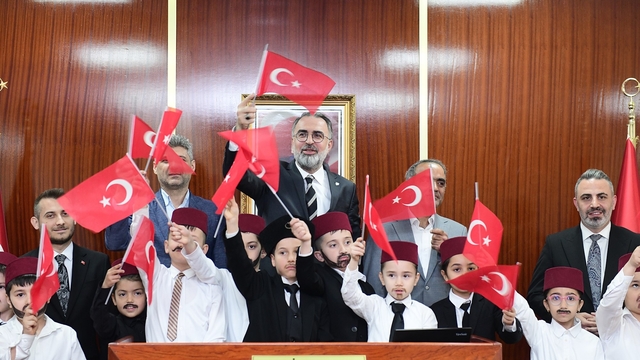 Kestel Belediyesi Meclis Salonu'nda miniklerden tarihi canlandırma