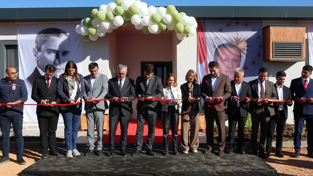 Hatay'da Su Sümbülleri İşleme Merkezi açıldı