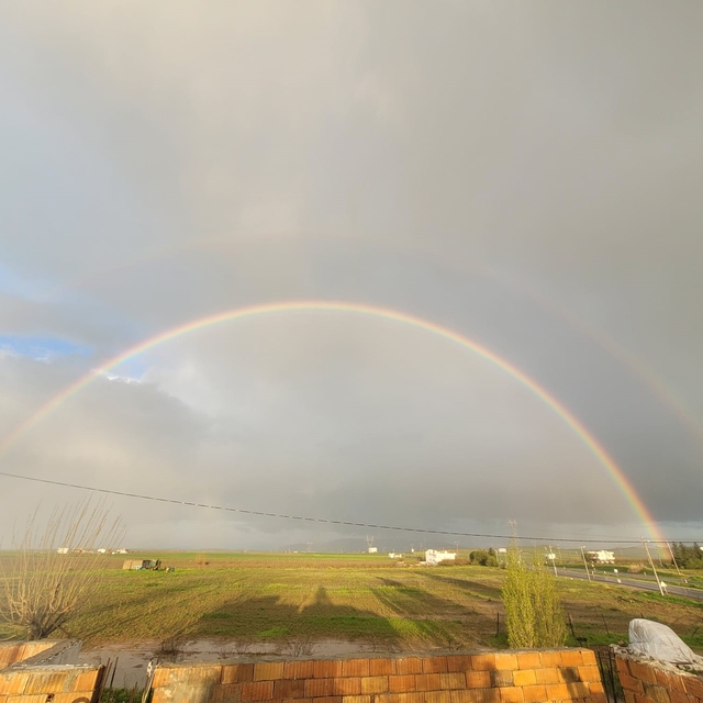 Siirt'te yağmur sonrası oluşan gökkuşağı mest etti