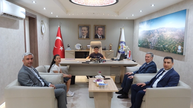 Buharkent'te başkanlık koltuğu değişti