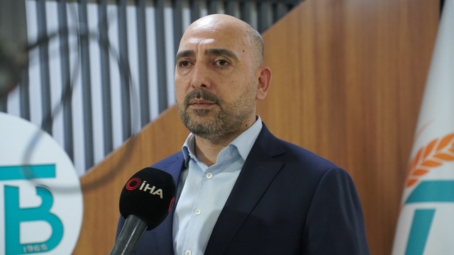 Kayseri'de kurbanlık hayvanlarda sıkıntı yok
Kayseri Ticaret Borsası Başkanı Recep Bağlamış:
"460 bin civarında büyükbaş, 1 milyon 150 bin civarında küçükbaş hayvan sayımız var"