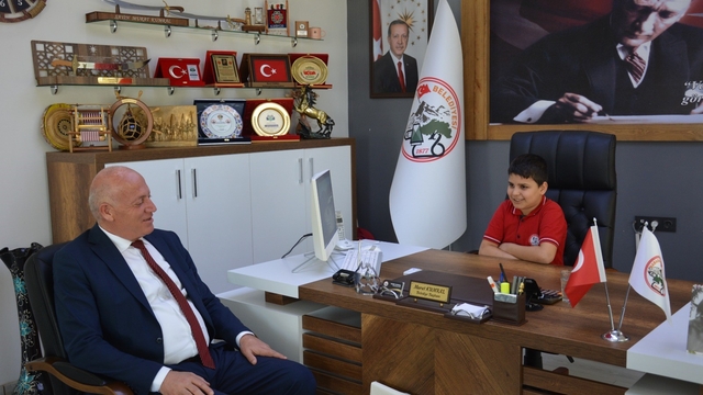 Babadağ'da başkanlık koltuğu geleceğin teminatı Muhammet'e emanet