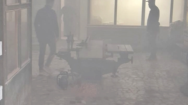 Gelibolu'da marangozhanede çıkan yangın söndürüldü