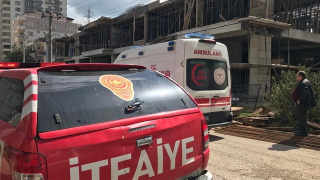 Mardin'de elektrik akımına kapılarak inşaattan düşen işçi ağır yaralandı