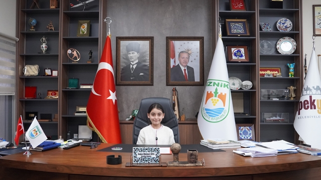 İznik'te 23 Nisan'ın başkanı Ada oldu