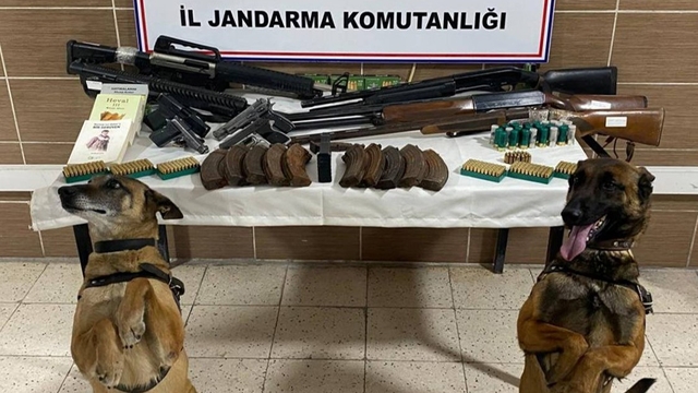 Muş'ta silah ve mühimmat ele geçirildi