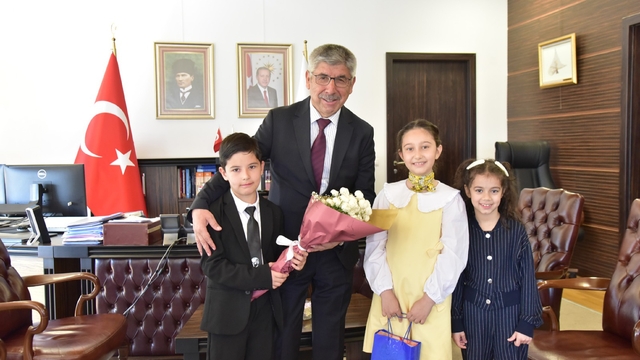 MSKÜ'de Rektörlük makamı çocuklara emanet