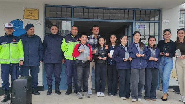 Kayseri'de Tertemiz Yarınlar'ın şampiyonu Tomarza Atatürk Ortaokulu oldu