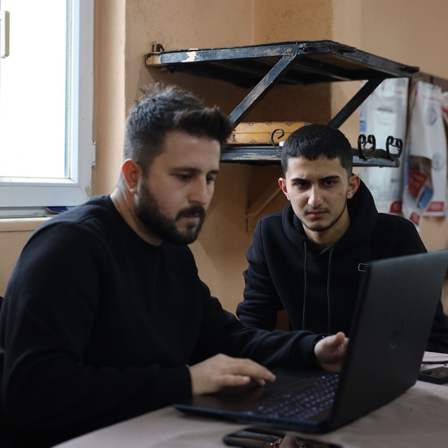 15 dakikada toprak yapısına uygun gübreleme programı hazırlanıyor