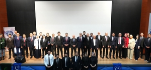 Üniversitede sanal bahisle mücadelede ailelere bilinçlendirme toplantısı