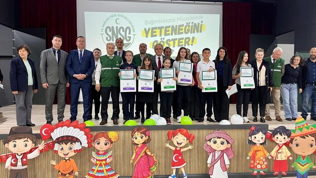 Edirne'de "Sağlıklı Nesil Sağlıklı Gelecek" yarışmasında dereceye girenlere ödül