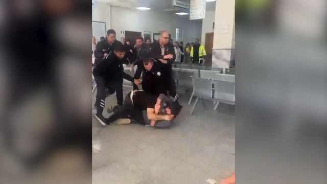 Şanlıurfa'da hastanede kavga kamerada