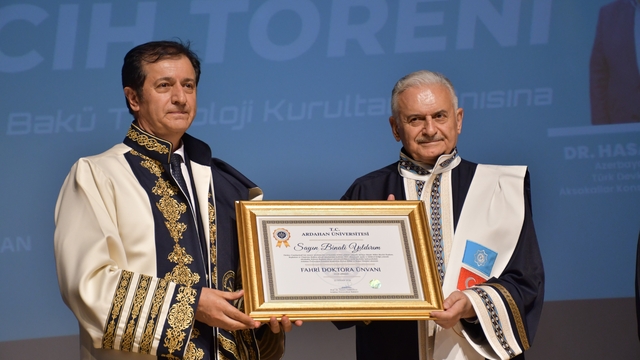 Binali Yıldırım'a fahri doktora ünvanı verildi