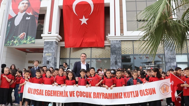 Başkan Arıcı'dan 23 Nisan Mesajı: "Geleceğin aydınlık yüzü, bugünün çocuklarıdır"