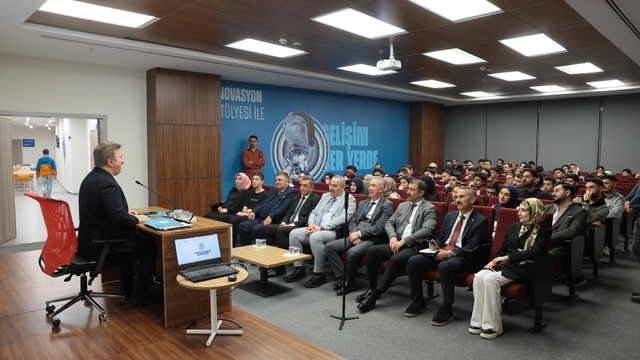 Vali Aydoğdu'dan gençlere aile ve değerler vurgusu