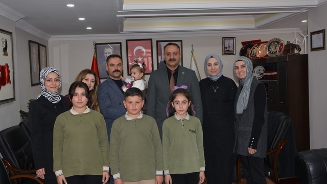 İliç'te öğrenci ve öğretmenler belediyede ağırlandı