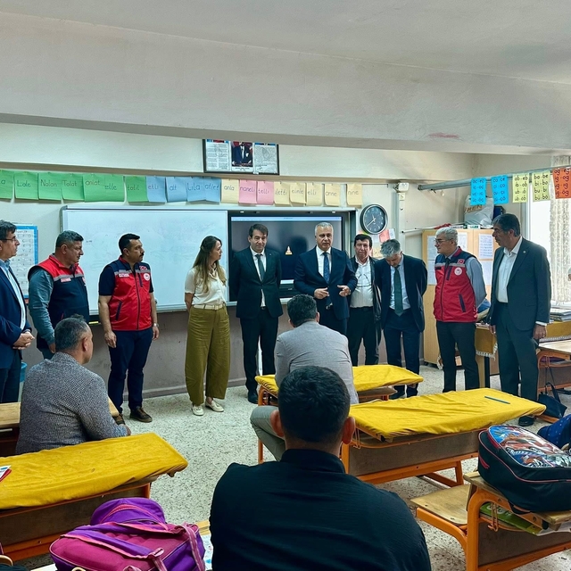 Kırıkhan'da biçerdöver operatörleri eğitiliyor