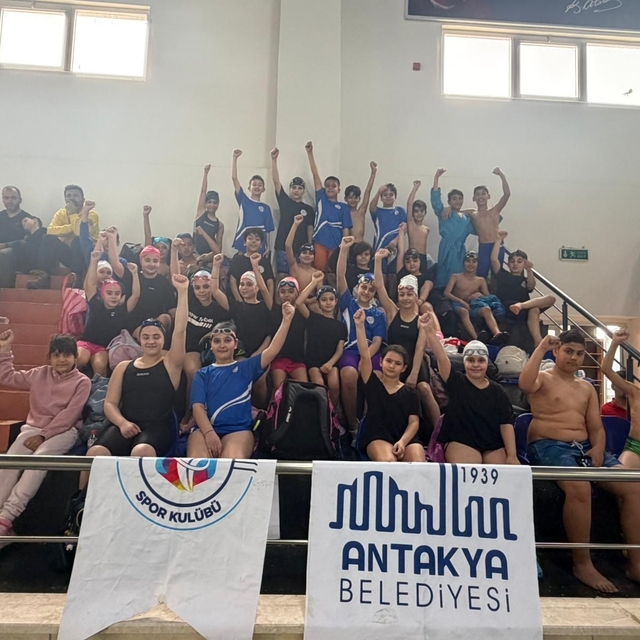 Antakya Belediyesi'nin sporcuları madalyaları topladılar
