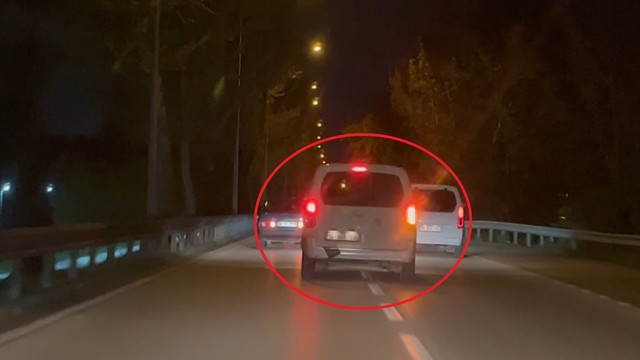 Bursa'da filmleri aratmayan hırsız-polis kovalamacası
Çaldığı kargo aracıyla 20 kilometre kaçtı, o anlar kamerada