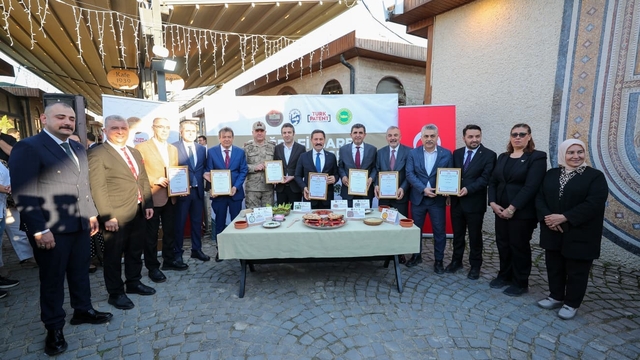 Damak çatlatan tepsi kebabıyla birlikte yöreye özgü 7 lezzet tescillendi