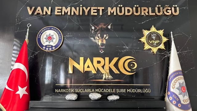 Van'da 4 kilo 700 gram metamfetamin ele geçirildi
