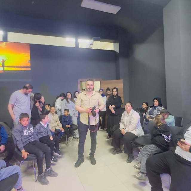 Güroymak MYO'dan özel çocuklar için fotoğraf etkinliği