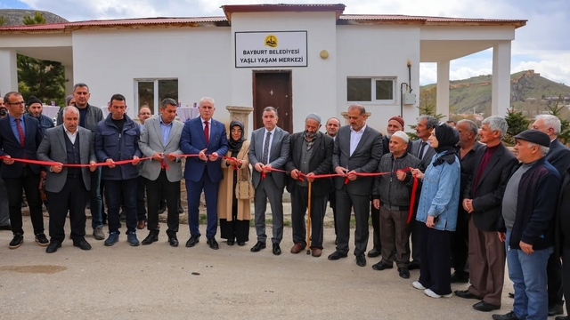 Bayburt'ta Yaşlı Yaşam Merkezi hizmete açıldı