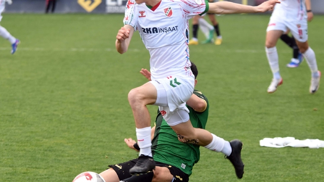 Karşıyaka ile Ayvalıkgücü Play-Off'ta rakip