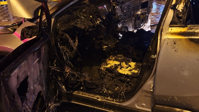 Samsun'da yanan otomobil kullanılamaz hale geldi