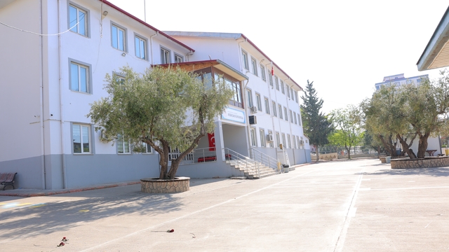 Katliamın yaşandığı Ayser Çalık Ortaokulu 23 Nisan'da sessiz