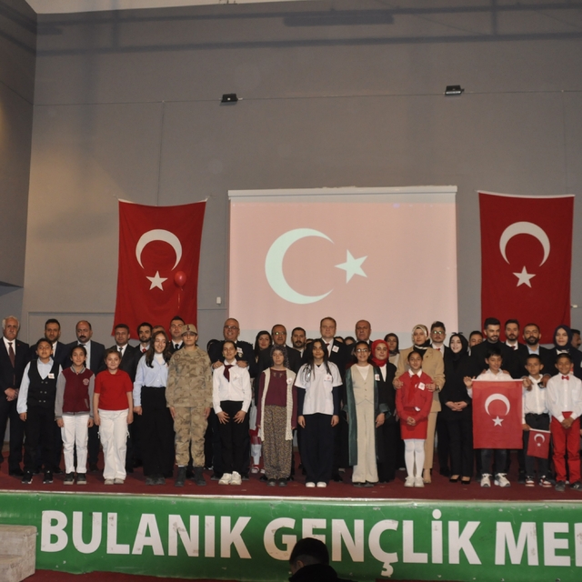 Bulanık'ta 23 Nisan Ulusal Egemenlik ve Çocuk Bayramı kutlandı