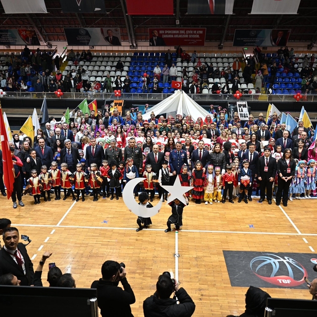 23 Nisan Ulusal Egemenlik ve Çocuk Bayramı coşkuyla kutlandı