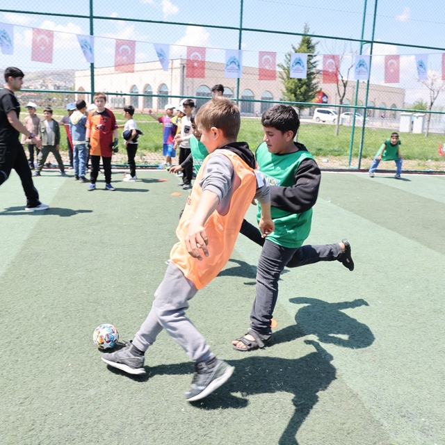 Eyyübiyeli çocuklar 23 Nisan Futbol Turnuvasında buluştu