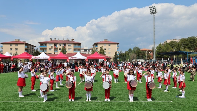 Siirt'te 23 Nisan coşkuyla kutlandı
