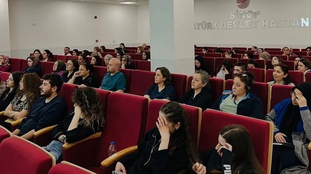 Sinop'ta hastane personeli afetlere karşı bilinçleniyor