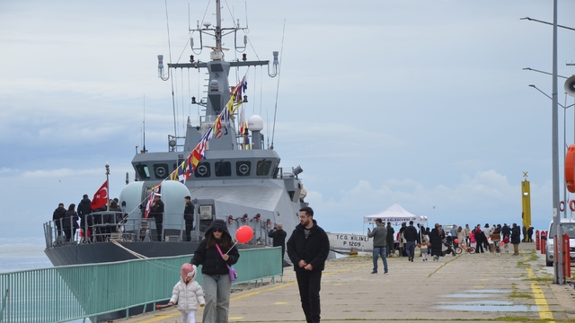 Sinop'ta 23 Nisan coşkusu: TCG Kilimli ve TCSG-DOST ziyarete açıldı