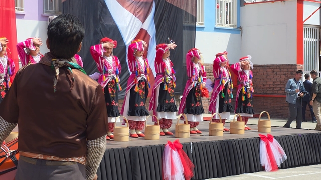 Şanlıurfa'da 23 Nisan kutlaması, Siverek'te sessizlik