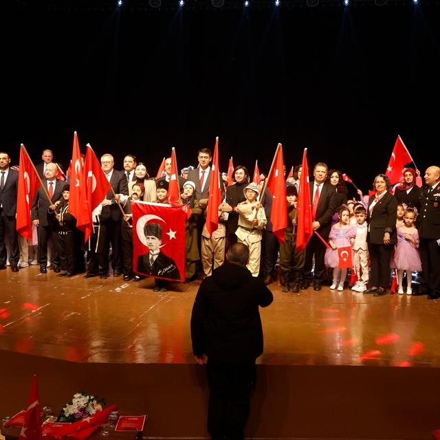 23 Nisan Ulusal Egemenlik ve Çocuk Bayramı Uşak'ta coşkuyla kutlandı