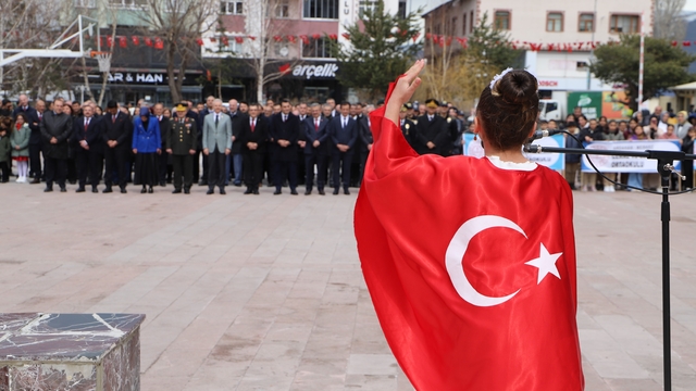 Ardahan'da 23 Nisan coşkusu törenle kutlandı