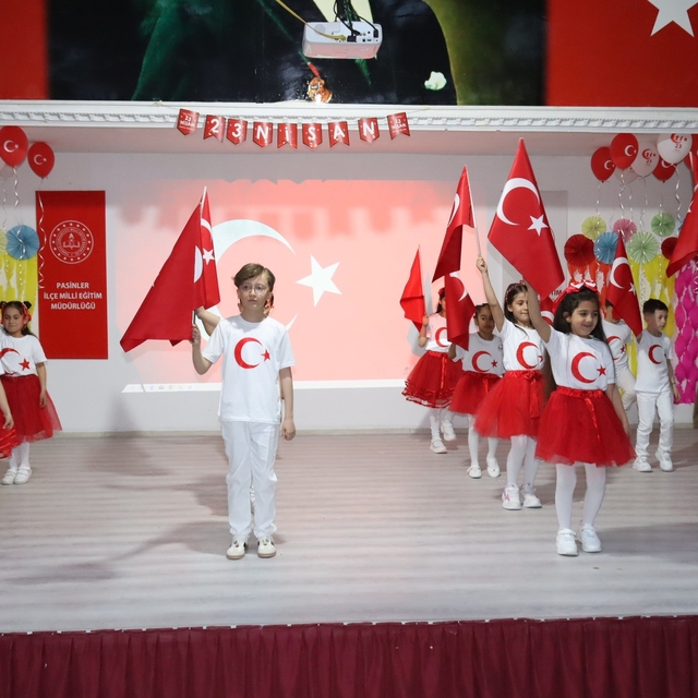 Pasinler'de 23 Nisan coşkuyla kutlandı