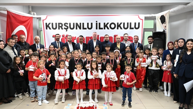 Karacabey'in köy okulunda unutulmaz 23 Nisan coşkusu