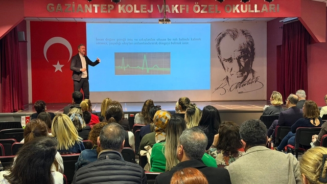 GKV'de Ebeveyn-Çocuk İlişkisinde Denge Kurma Stratejileri masaya yatırıldı