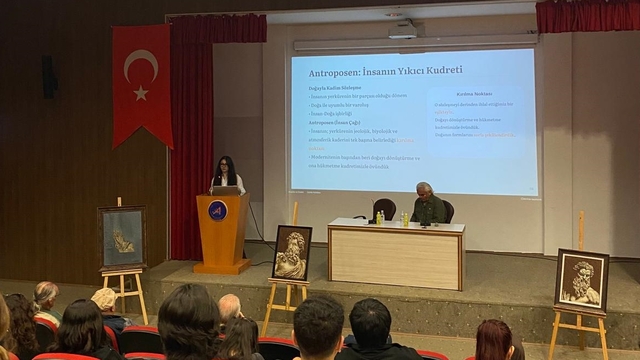 Antalya'da mozaik sanatçısı ile ressam kızı doğadan sanata söyleşisi gerçekleştirdi