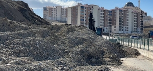 Yüksekova'da toprak kayması: Pizok yolu 18 gündür kapalı