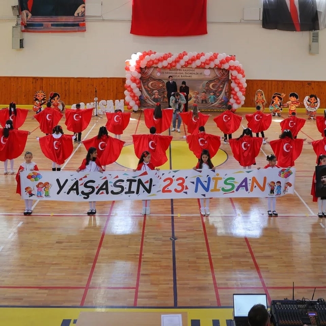 Bayburt'ta 23 Nisan Çocuk Bayramı coşkuyla kutlandı