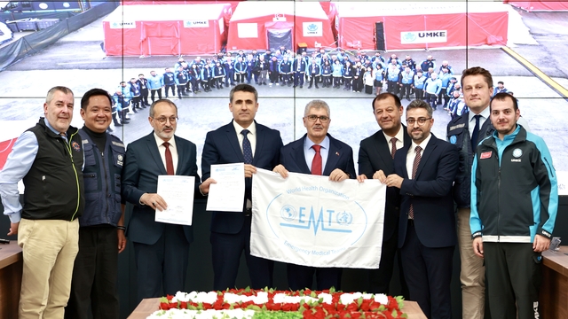 Bingöl UMKE Lojistik ve Operasyon Merkezi'ne Dünya Sağlık Örgütünden "EMT bayrağı"